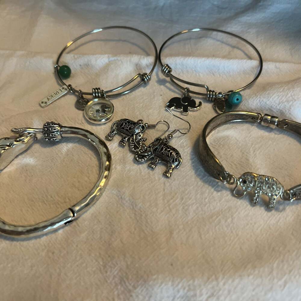 Silver Tone Elephant Jewelry Lot - Bangle Bracelets and Dangle Earrings Set
